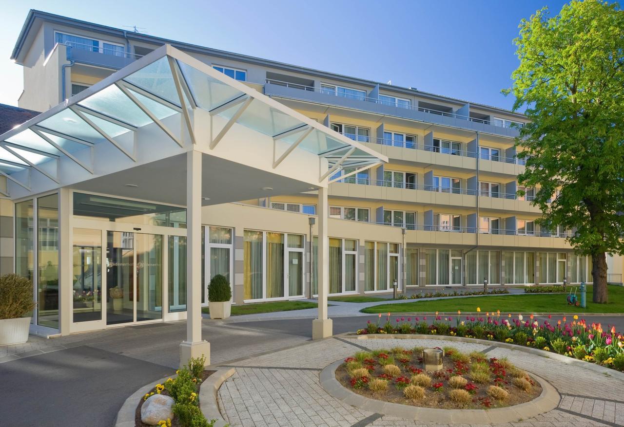 Отель Badener Hof Экстерьер фото